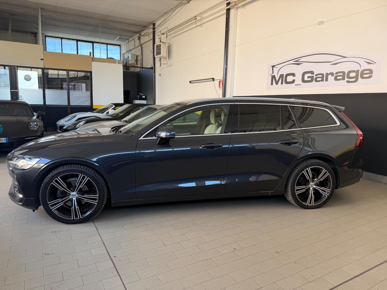 Volvo V60 D4 Geartronic R-design