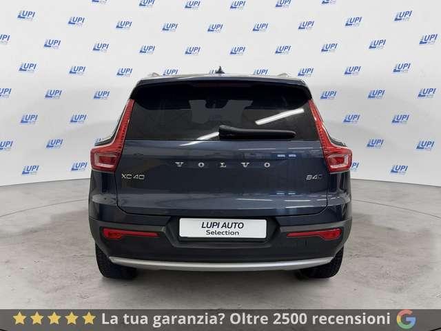 Volvo XC40 B4 AWD automatico Momentum Pro