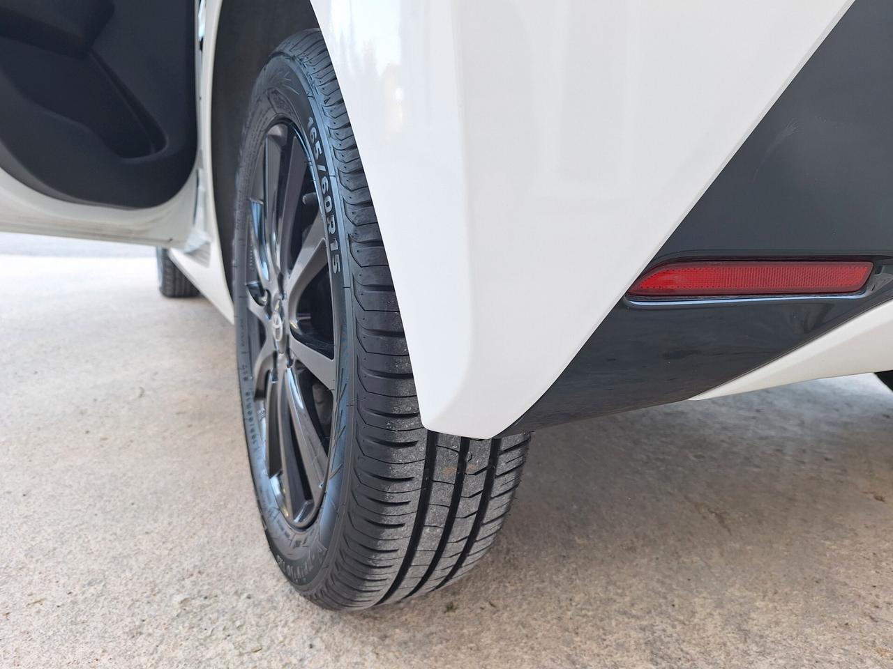 Toyota Aygo 1.0 69 CV 5 porte x-play RETROCAMERA FULL