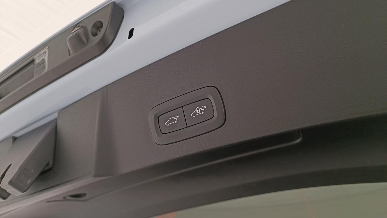 VOLVO XC40 2.0 b3 Core auto