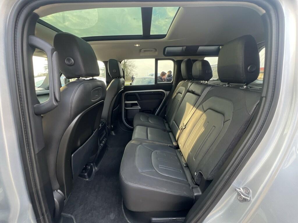 Land Rover Defender 110 2.0 SD4 First Edition AWD Auto