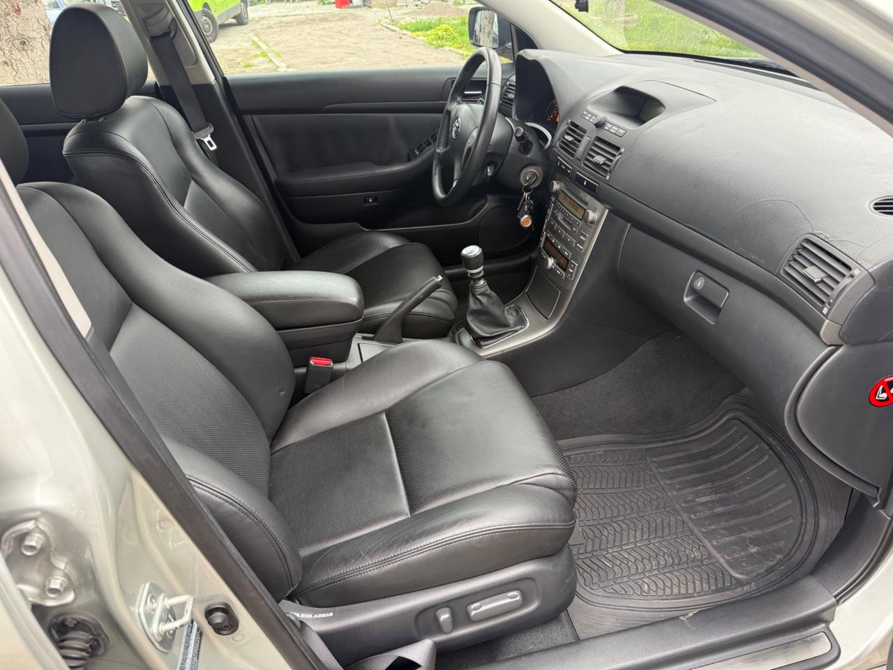 Toyota Avensis 2.0 D-4D Wagon Executive