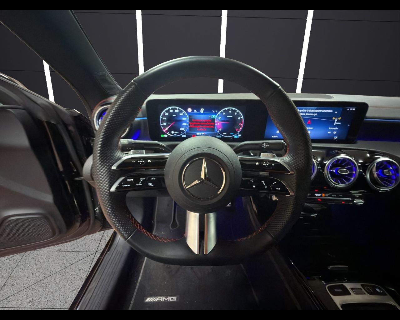 Mercedes-Benz CLA 180 Automatic AMG Line Premium Plus AMBIENT LIGHT!