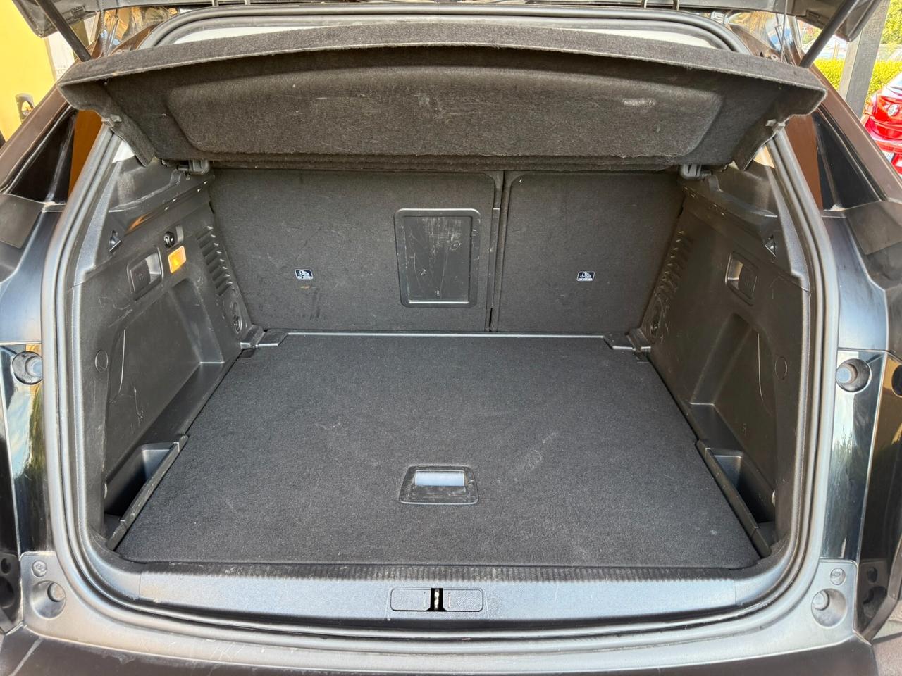 Peugeot 3008 BlueHDi 130 S&S Business