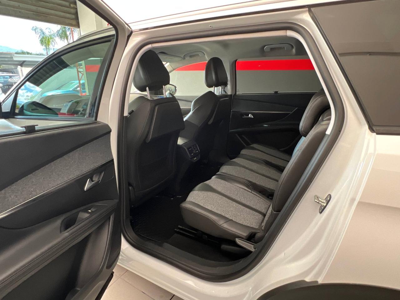 Peugeot 5008 BlueHDi 120 S&S Allure