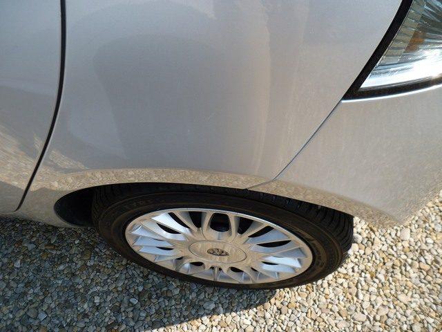 LANCIA Ypsilon 1.2 69 CV 5 porte Gold