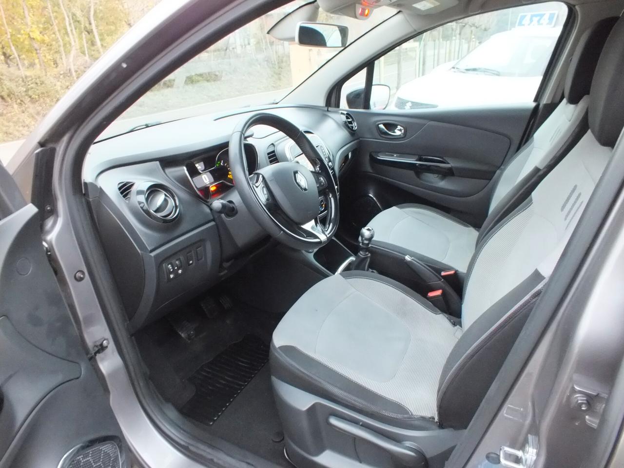 RENAULT CAPTUR 110 CV- RETROCAMERA-NAVI-