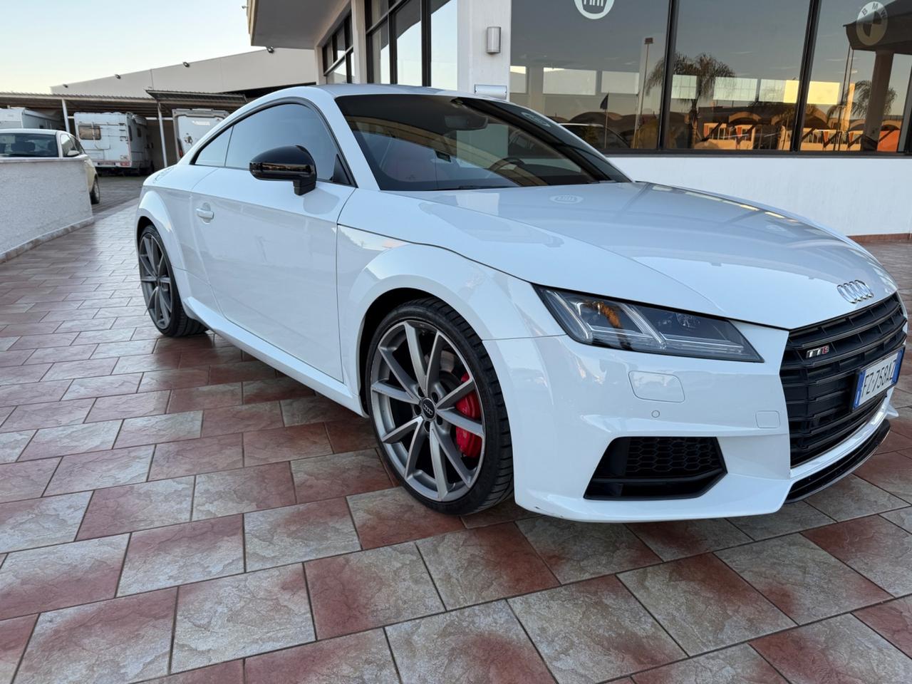 Audi TT TTS Coupé 2.0 TFSI 310 CV quattro S tronic