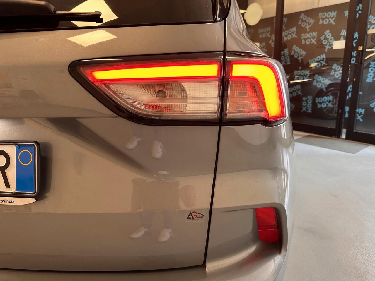 FORD KUGA 1.5 DIESEL ST LINE CAMBIO MANUALE