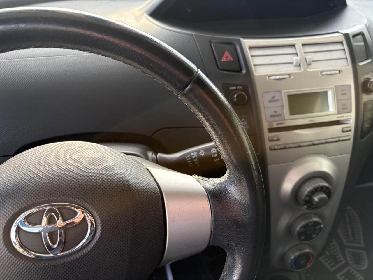 Toyota Yaris 1.3 5 porte Sol