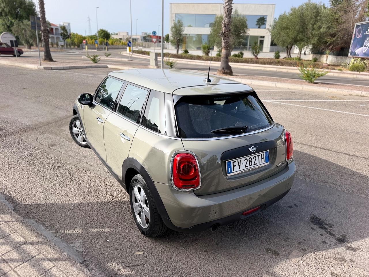 Mini 1.5 One D Business XL