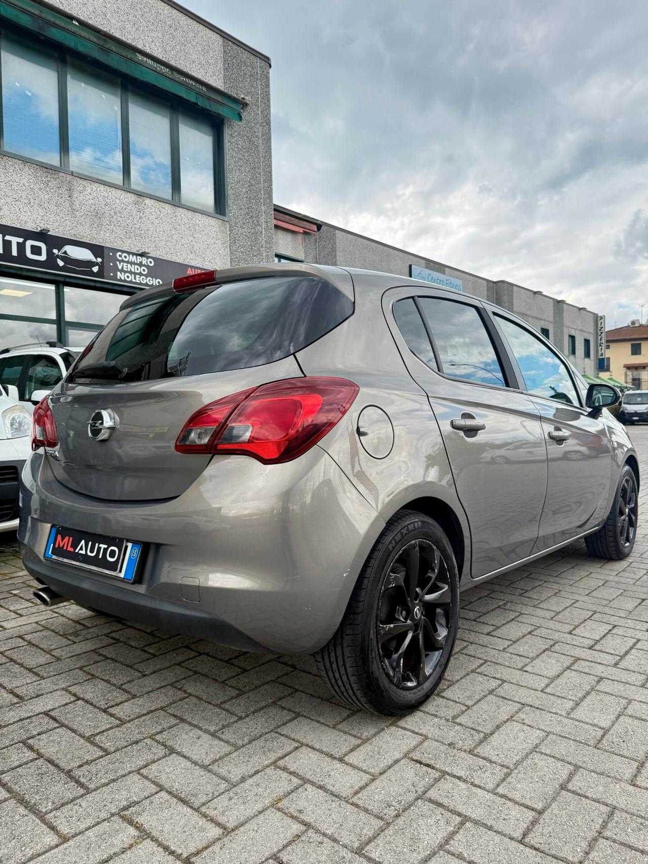 Opel Corsa 1.2 5 porte b-Color - OK NEOPATENTATO