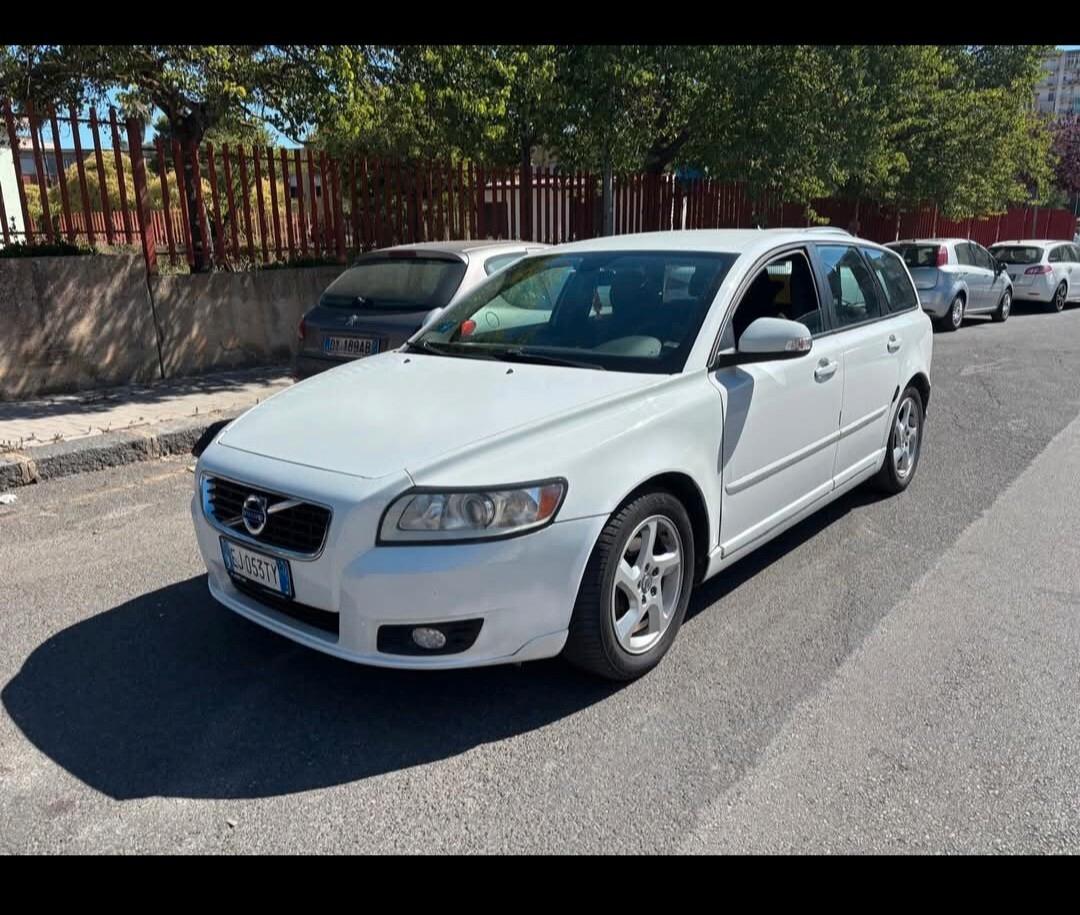 Volvo V50 D2 POLAR