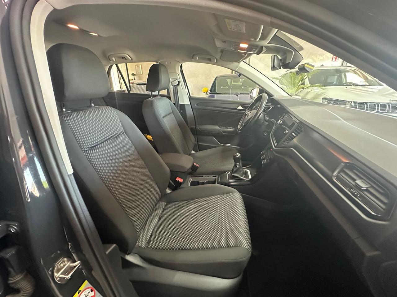 Volkswagen T-Roc Business 1.6 TDI #6023