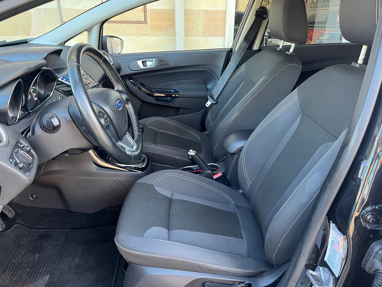 Ford Fiesta 1.5 TDCi 75CV 5 porte Titanium