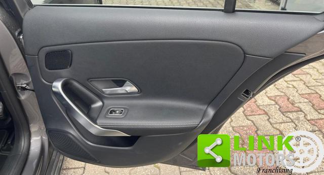 MERCEDES-BENZ A 200 Automatic 4Matic Sport