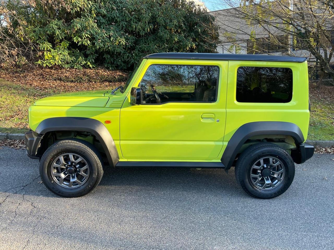 Suzuki Jimny 1.5 5MT Top