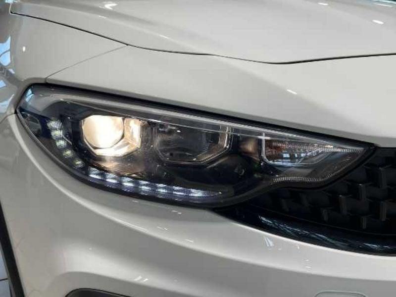 FIAT Tipo 5 porte Cross II 2021 5p 1.6 mjt City Cross s&s 130cv