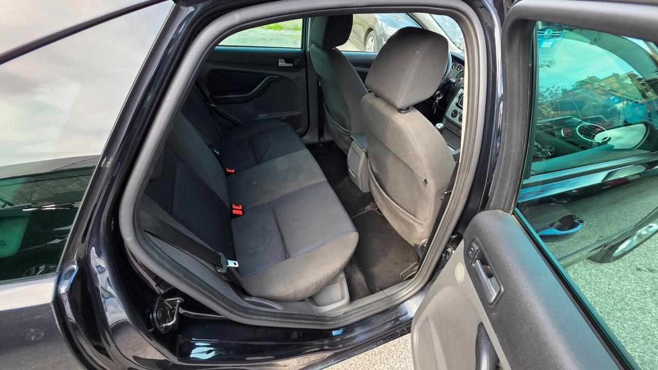 Ford Focus C-Max Focus+ 1.6 TDCi (90CV) 5p. Titanium