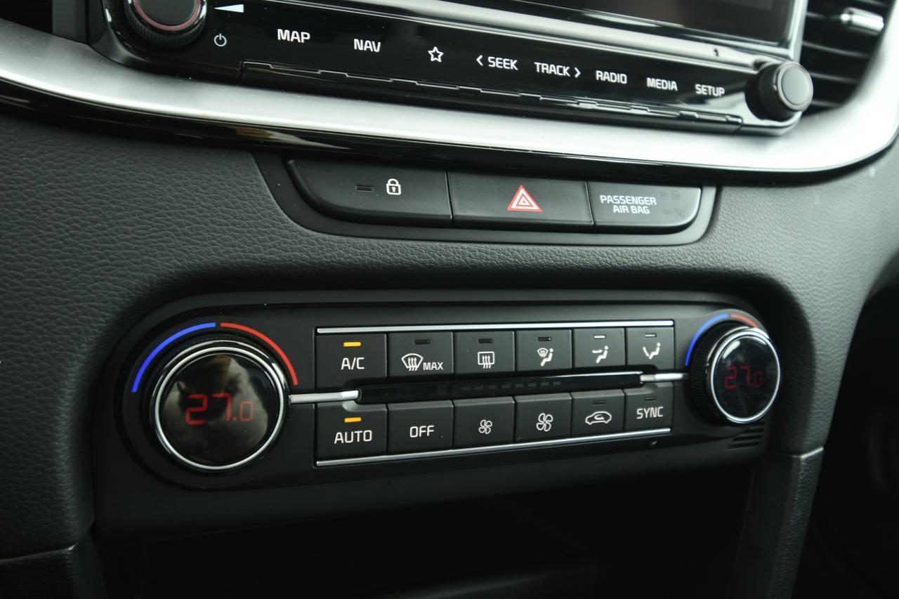 KIA XCeed 1.5 t-gdi mhev Business 160cv dct CAMERA+APP CONNECT+C18"