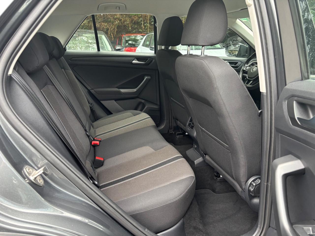 Volkswagen T-Roc 1.6 TDI Business BlueMotion