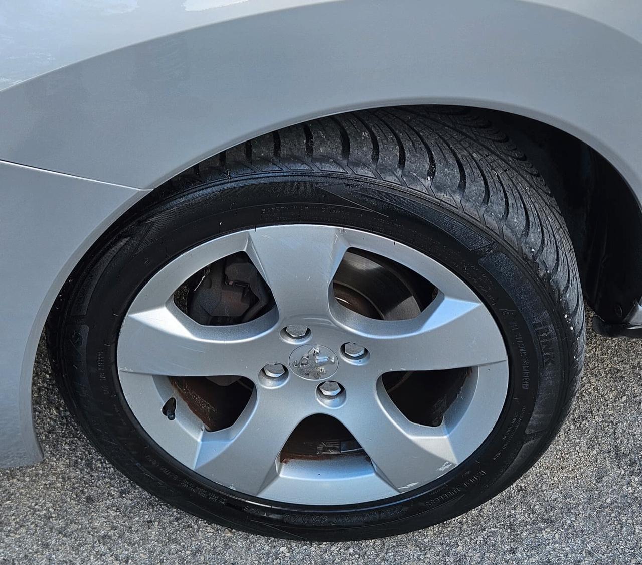 Peugeot 3008 1.6 HDi 115CV Allure