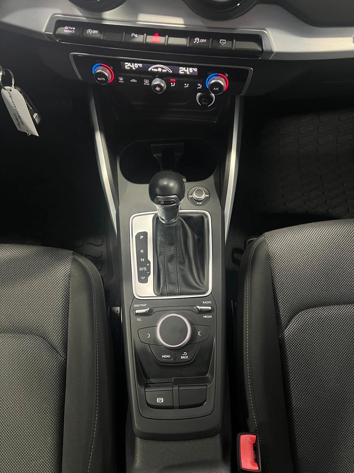 Audi Q2 30 TDI S tronic line Edition