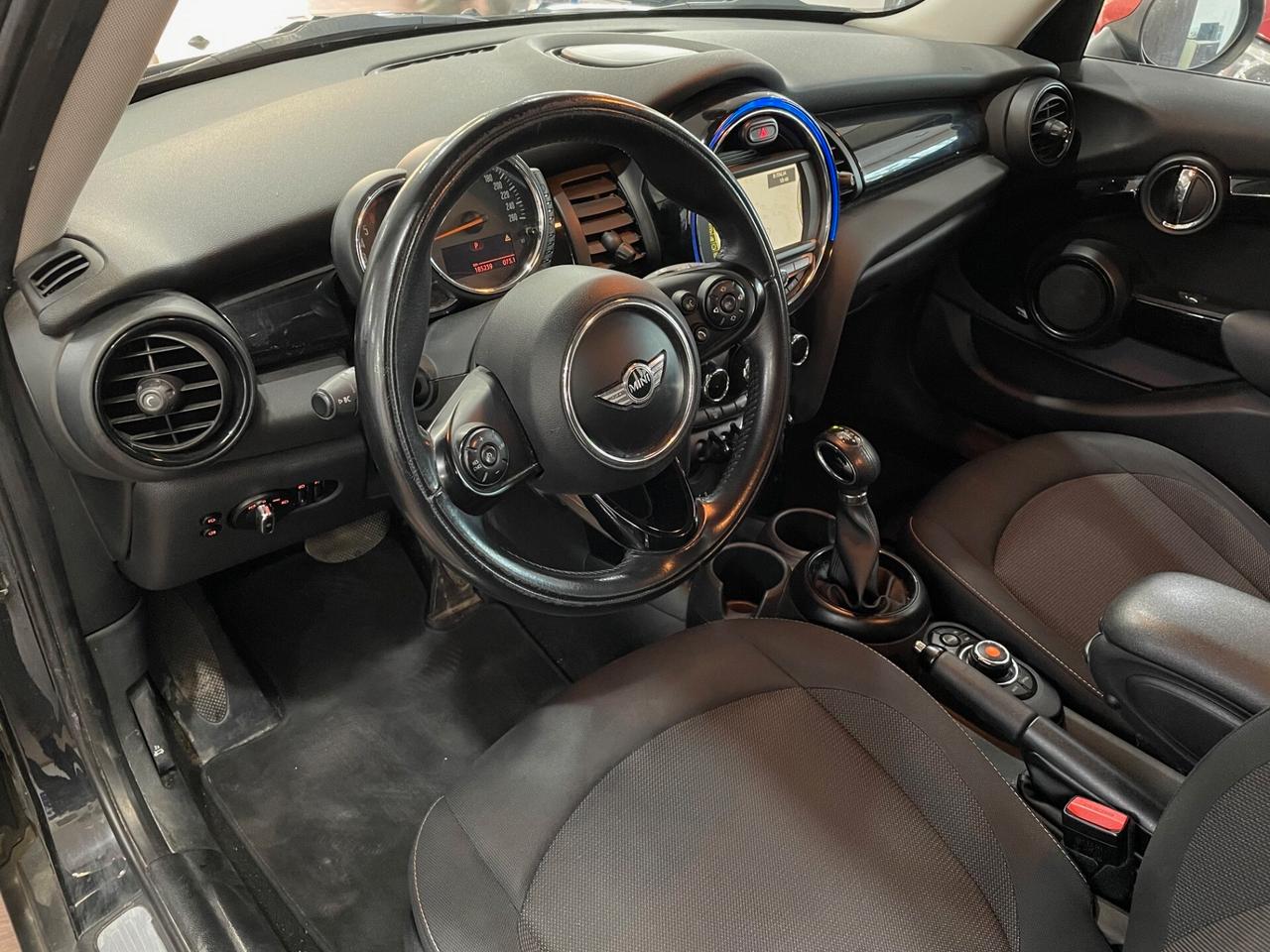 MINI 1.5 COOPER D 5Porte Automatica - 2015