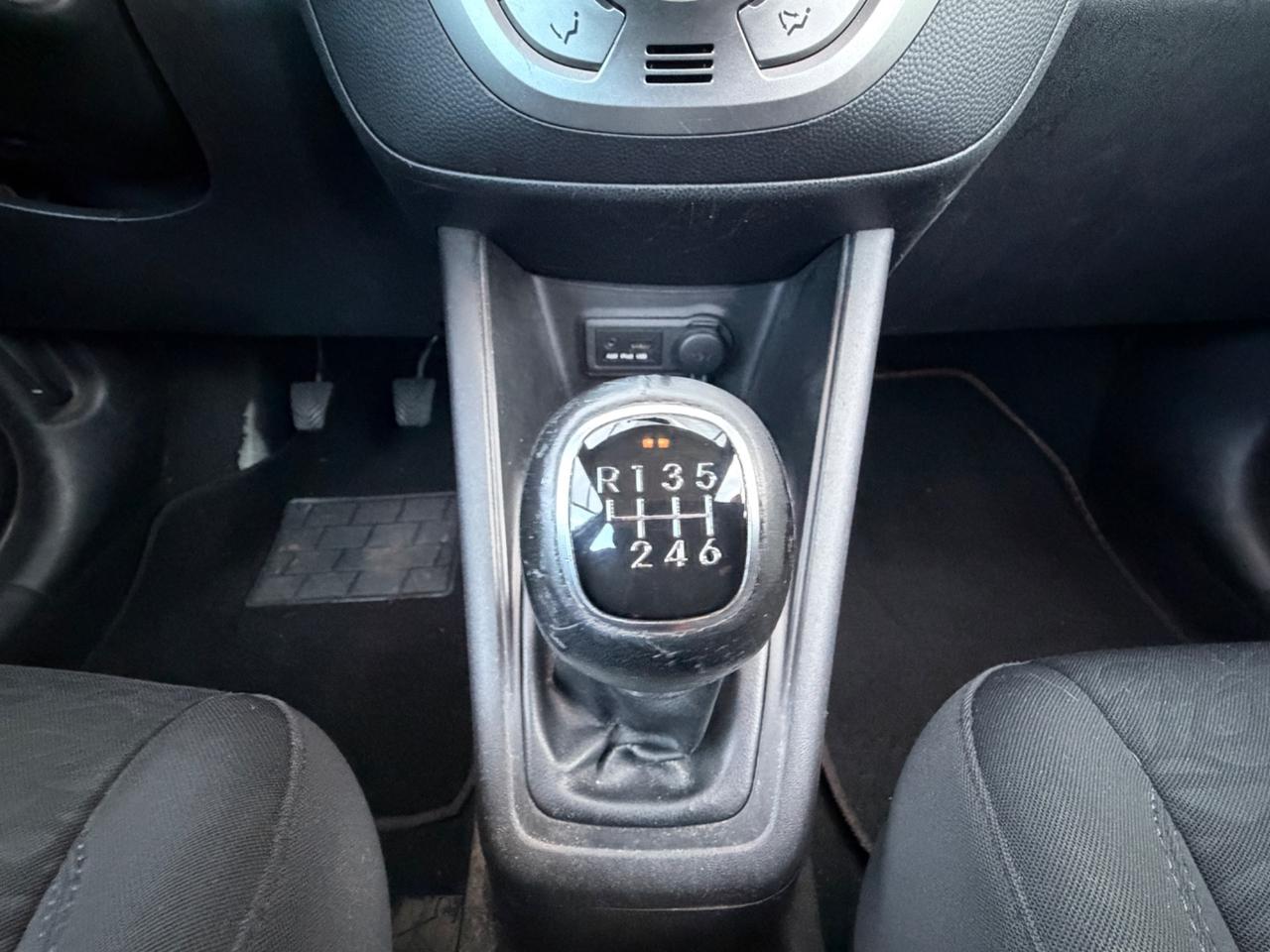 Hyundai iX20 2012 1.4 CRDI 90CV NEOPATENTATI