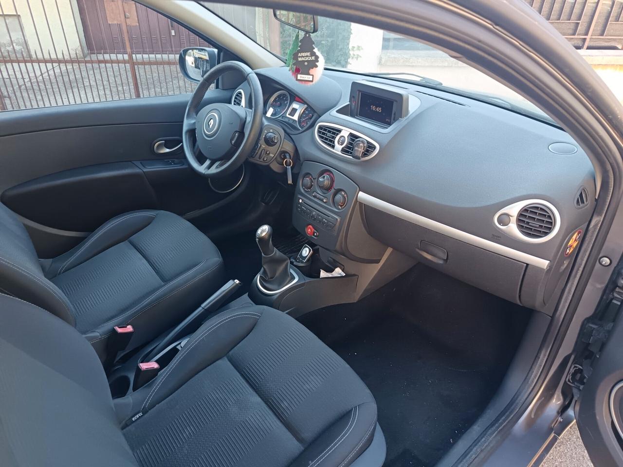 Renault Clio 1.2 16V 3 porte Dynamique