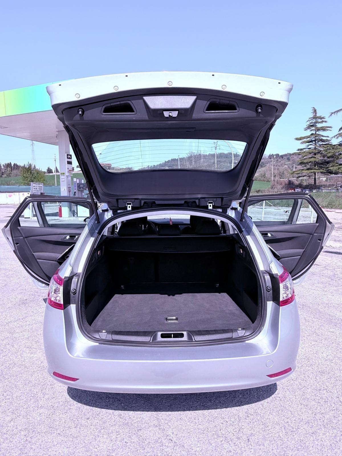 Peugeot 508 1.6 e-HDi 115CV cambio robotizzato S&S SW Access