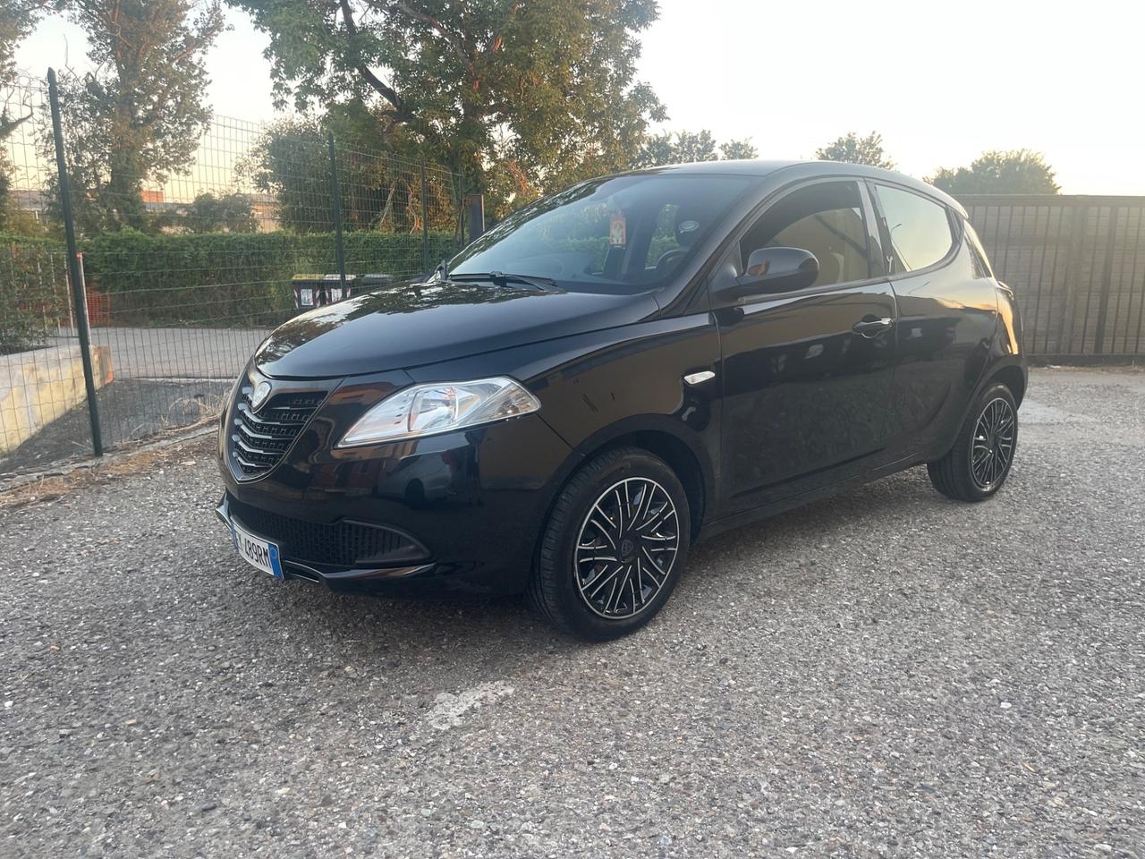 Lancia Ypsilon 1.2 69 CV 5 porte GPL Ecochic Gold