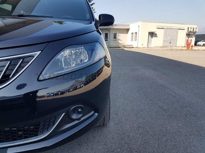 Lancia Ypsilon Ypsilon 1.0 firefly hybrid Platino s&s 70cv
