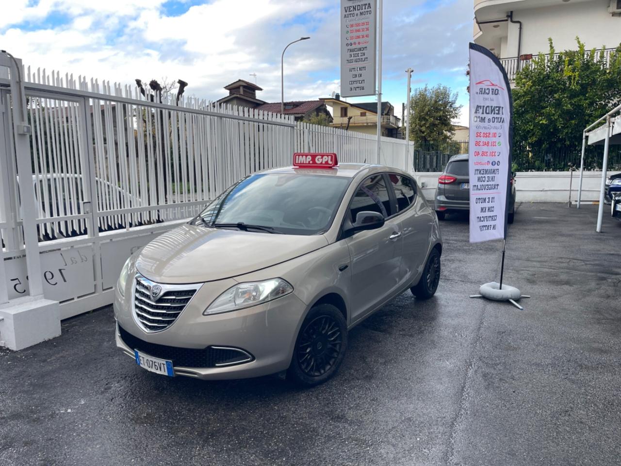 Lancia Ypsilon 1.2 69 CV 5 porte GPL Ecochic Gold