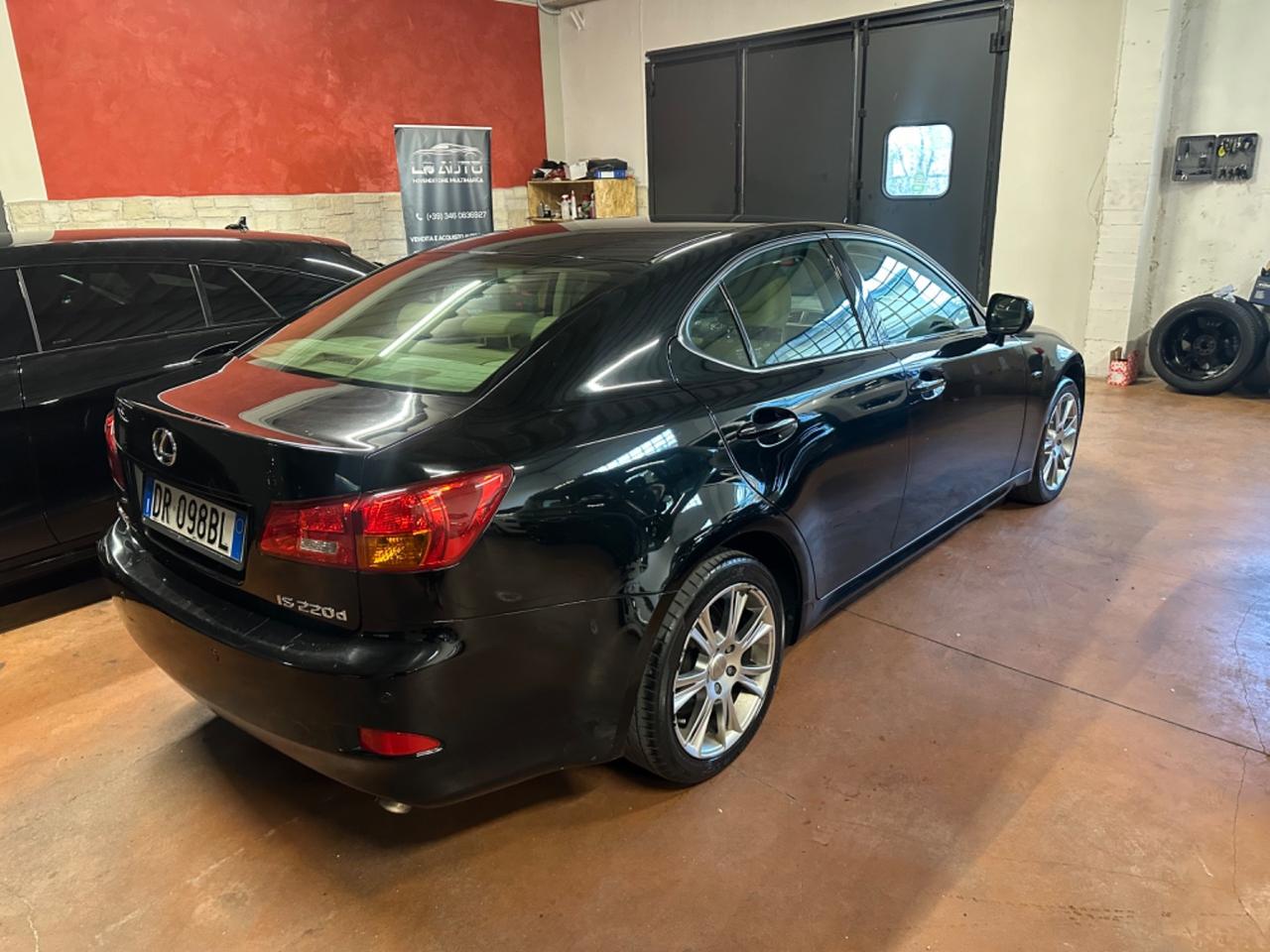 Lexus IS 220d MC Luxury