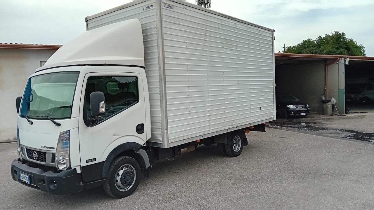 Nissan Cabstar Nissan cabstar nt 400/35.14-2.5 box/allum-2016