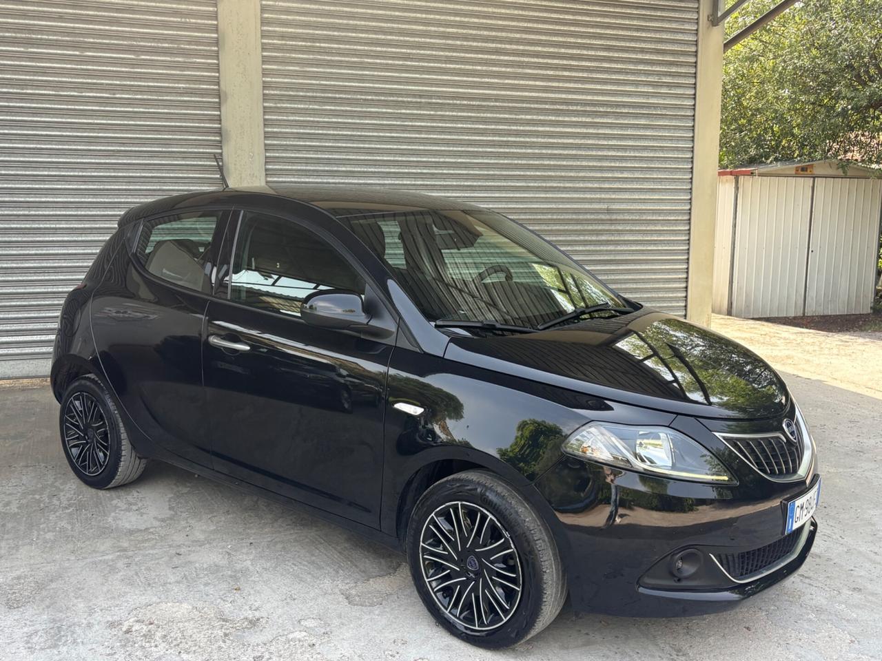 Lancia Ypsilon 1.0 FireFly 5 porte S&S Hybrid Ecochic UnYca