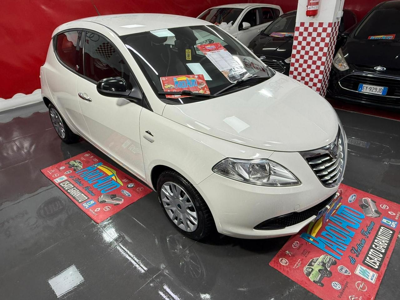 Lancia Ypsilon 1.2 69cv GPL Ecochic - 2012
