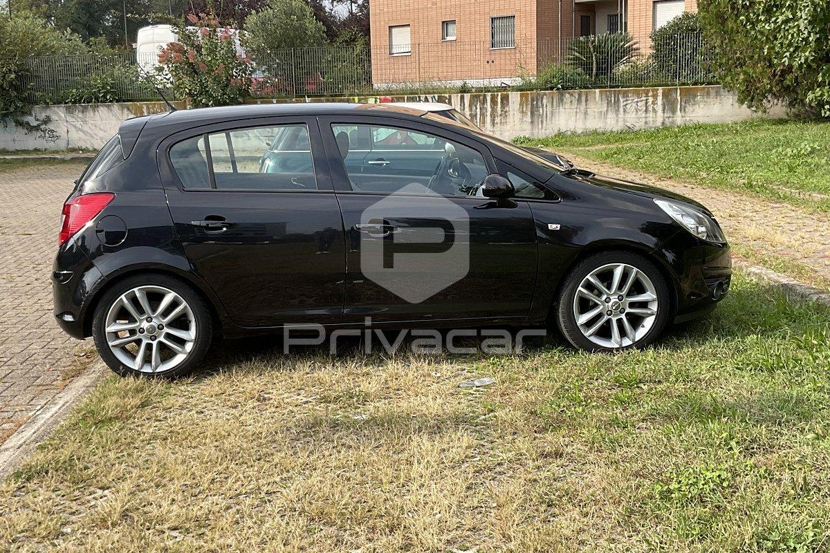 OPEL Corsa 1.4 16V 5 porte Cosmo