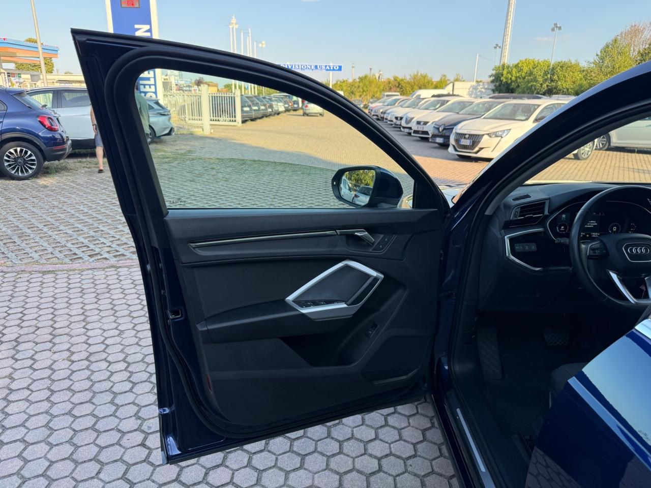 Audi Q3 35 TDI quattro S tronic Business Advanced