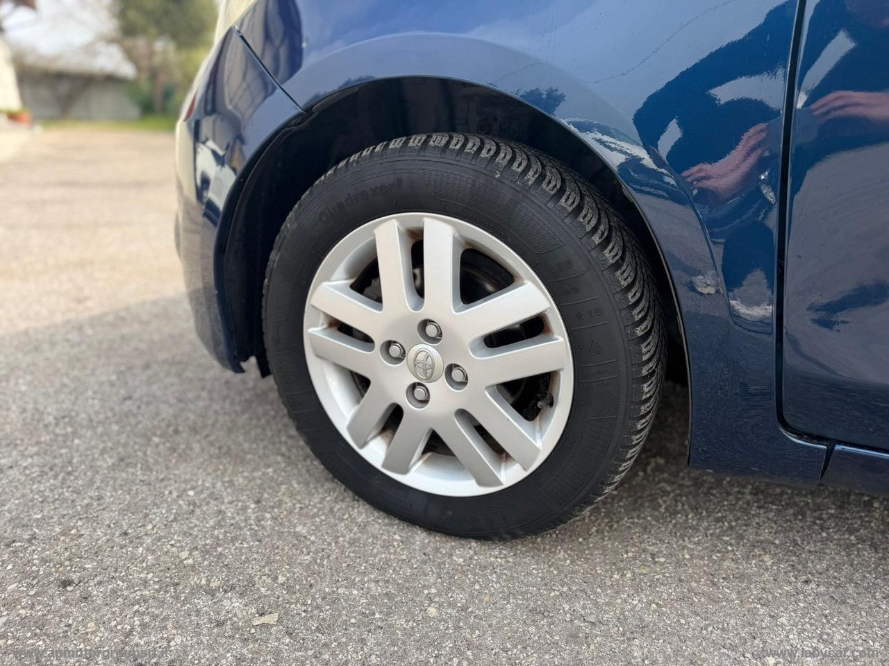 TOYOTA Yaris 1.4 D-4D 5p. Sol