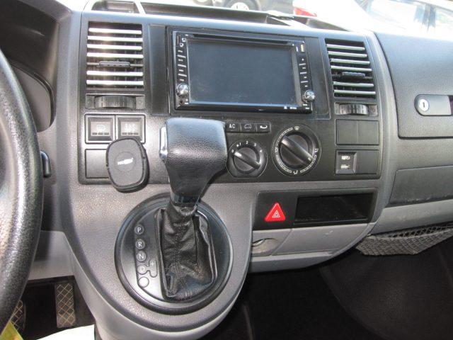 VOLKSWAGEN Caravelle 2.5 TDI/131CV PL Trendline autom.