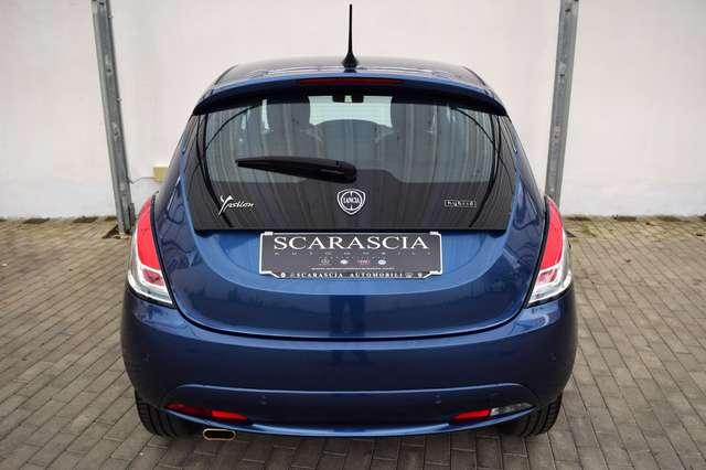 Lancia Ypsilon 1.0 Firefly Hybrid 70 cv Gold - 5 posti