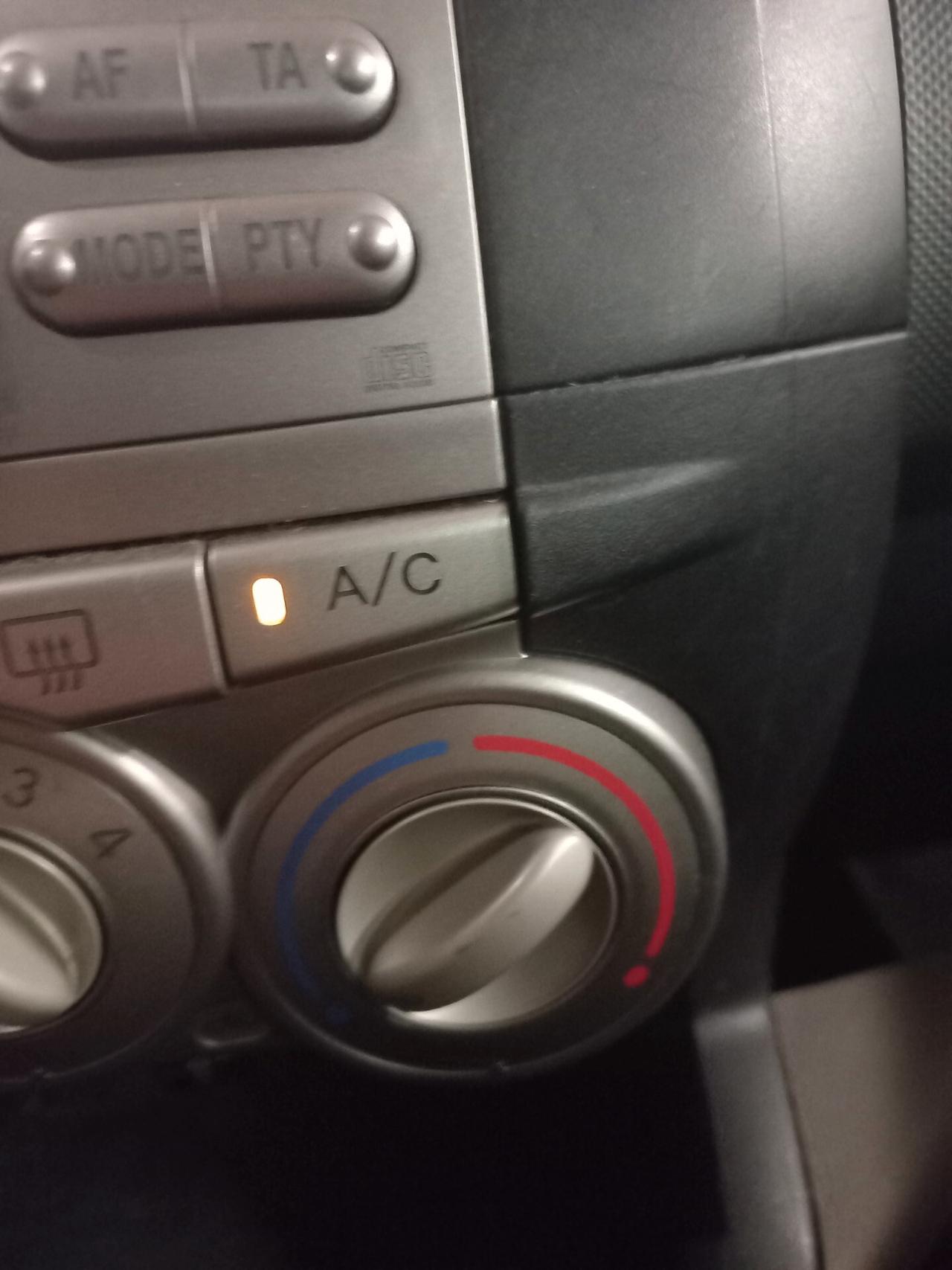 Daihatsu Sirion 1.0 12V Mio
