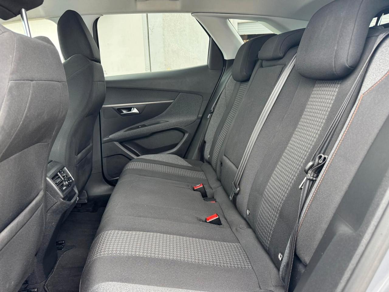 Peugeot 3008 BlueHDi 130 S&S Allure