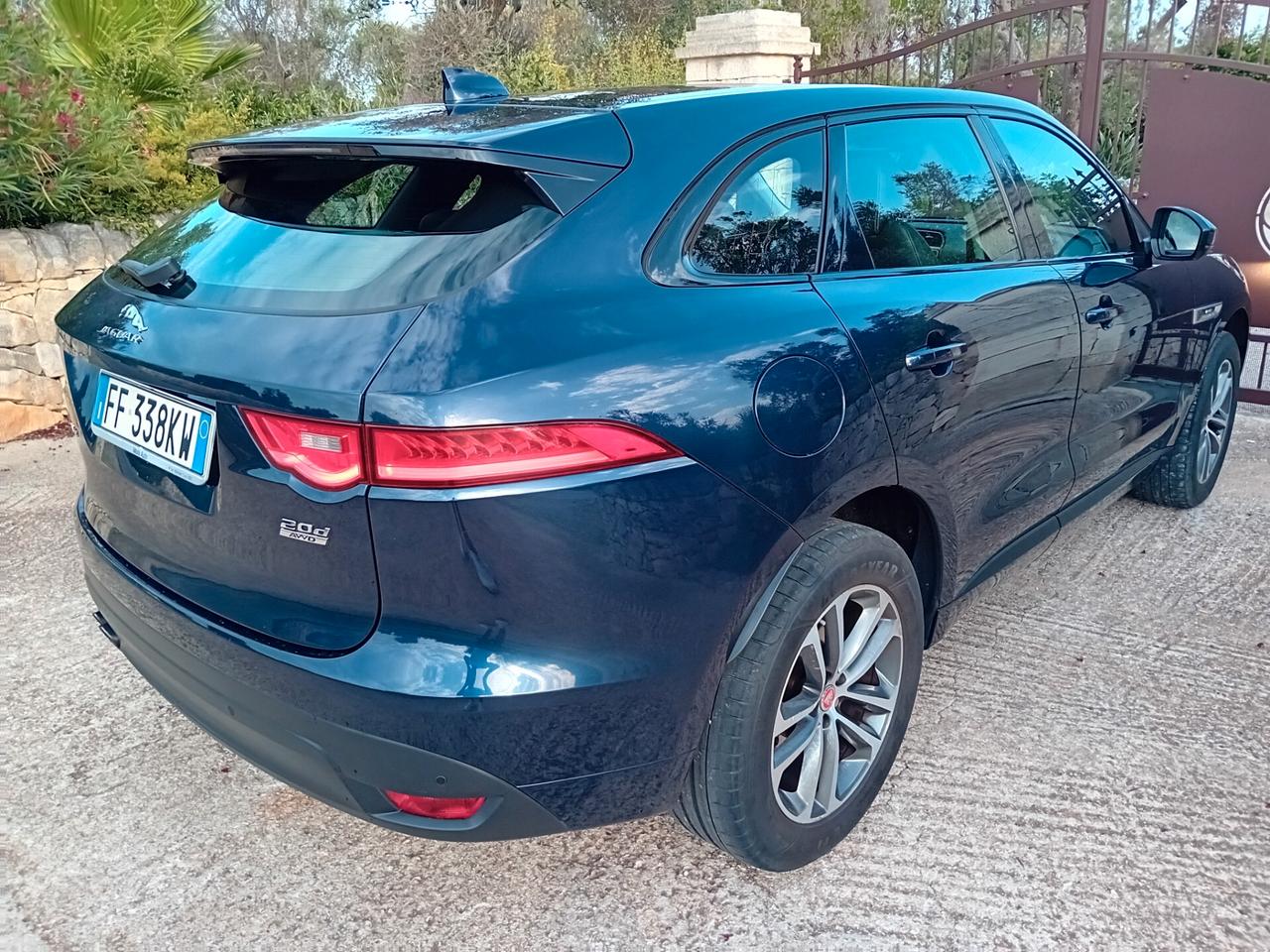 Jaguar F-Pace 2.0 D 180 CV R-Sport