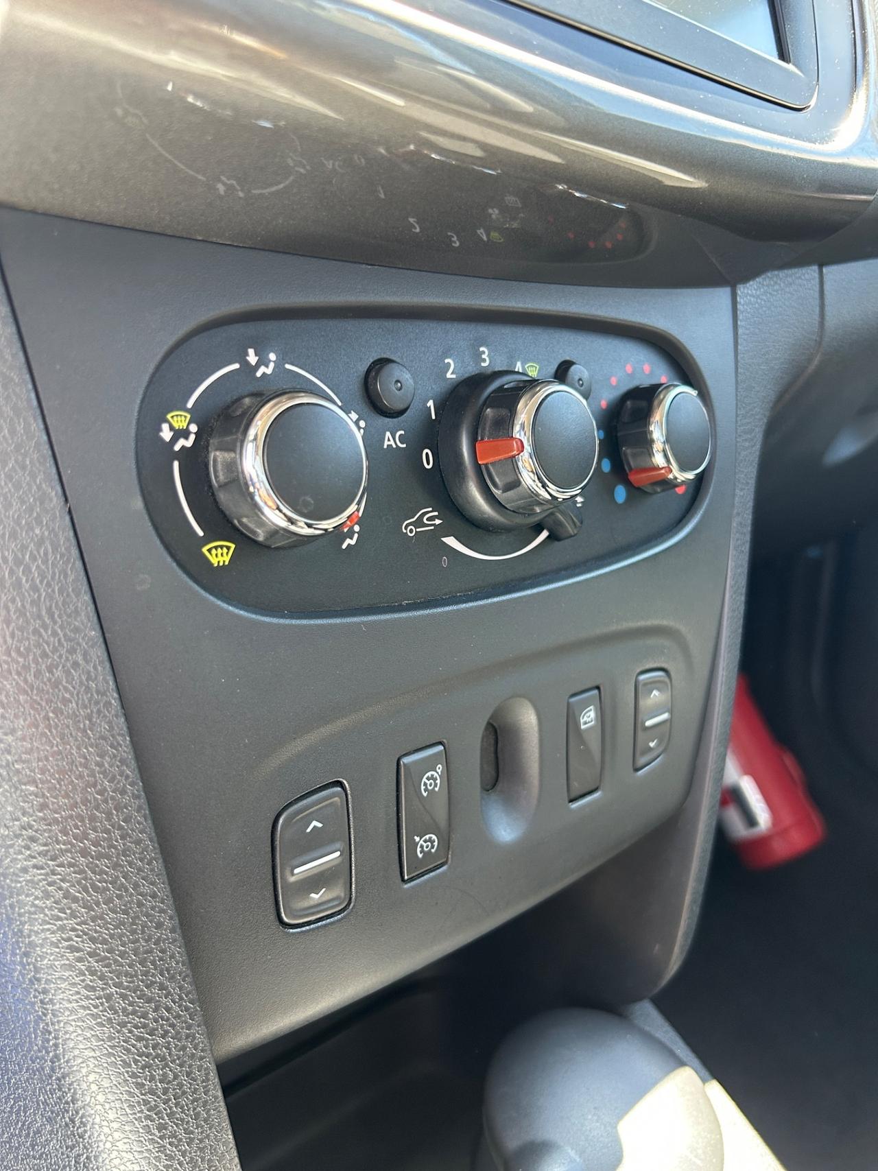 Dacia Sandero Stepway 1.5 dCi 90CV-2014/NAVI
