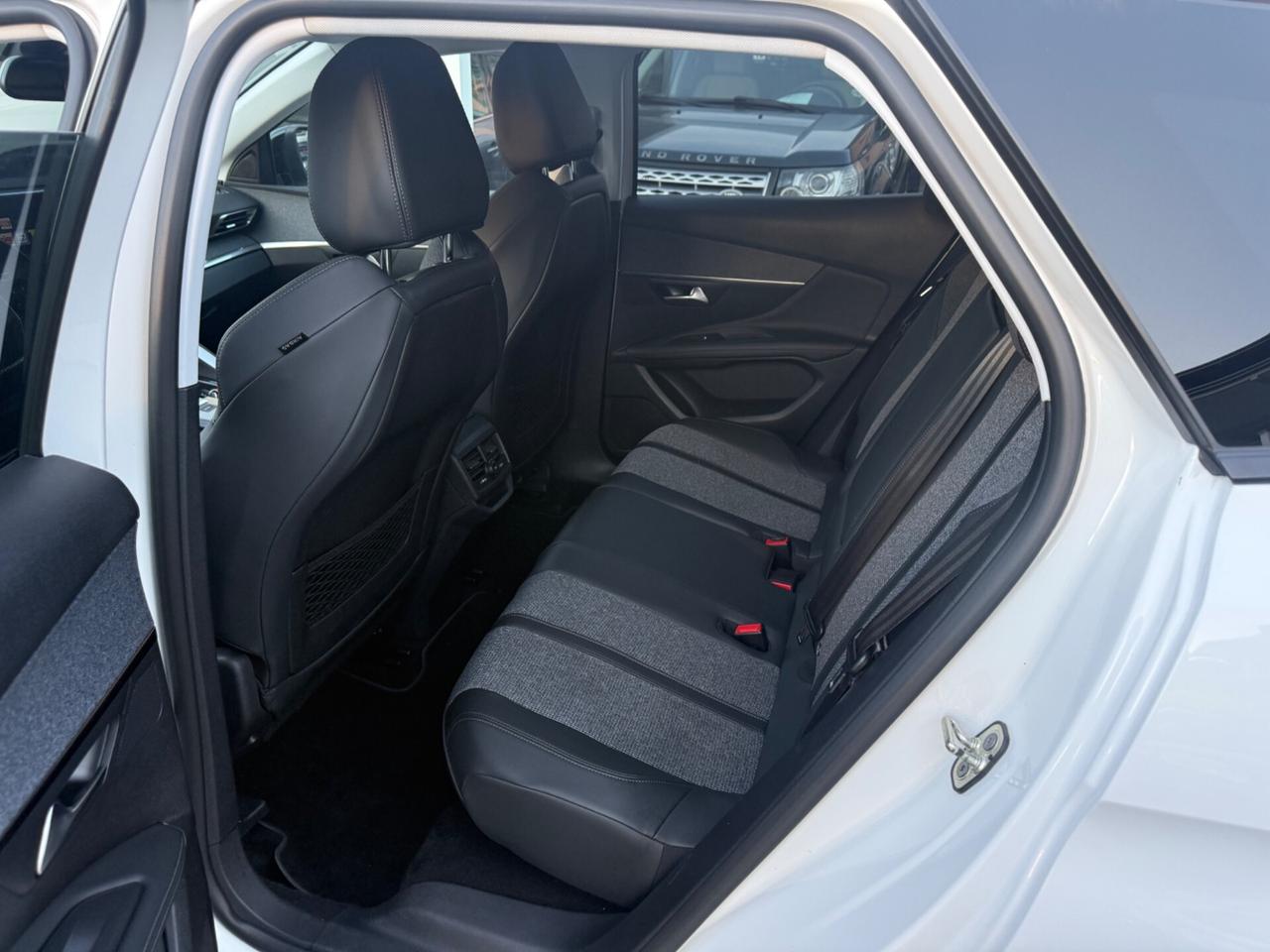 Peugeot 3008 PureTech Turbo 130 S&S EAT8 Allure