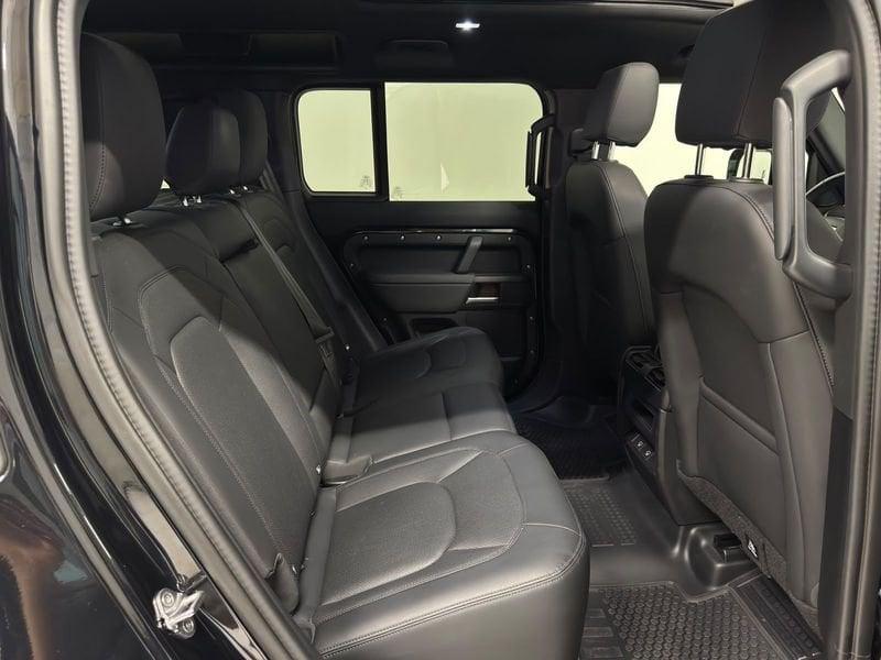 Land Rover Defender 3.0D I6 200 110 X-Dynamic SE AWD auto.