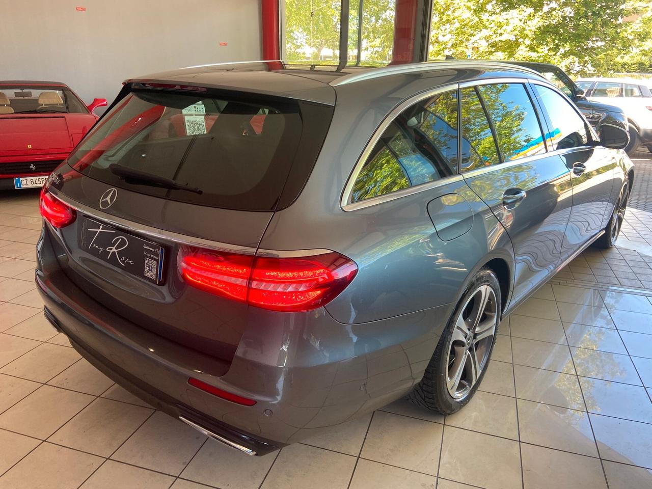 Mercedes E 200 Premium Plus